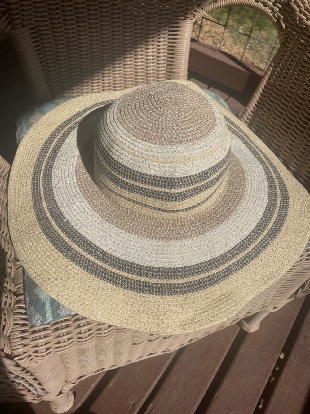 St Bernards ECHO Floppy Metallic Stripe Hat - Picture 2 of 8